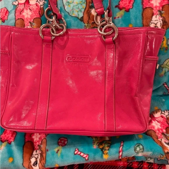Coach Vibrant Pink Leather Shoulder Bag - Picture 2 of 11